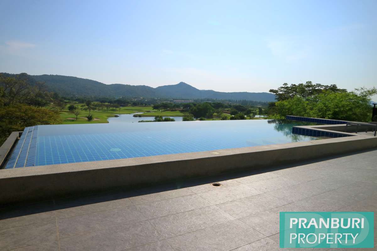 Luxury golf course 4 bedroom pool villa for sale at Black Mountain Hua