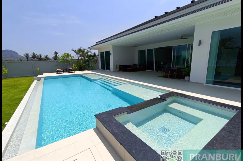 Luxury-Hua-Hin-Pool-Villas-For-Sale-66856659532_058-818x540 Home