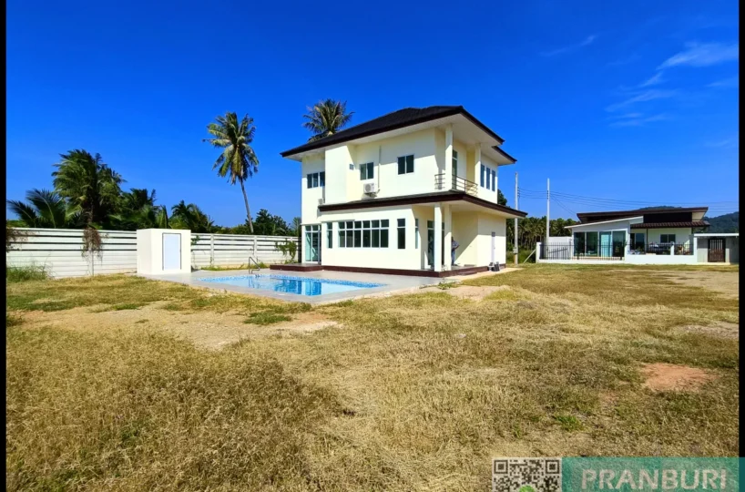 Large-house-and-land-for-sale-Hua-Hin-Pranburi_032-1-818x540 Home