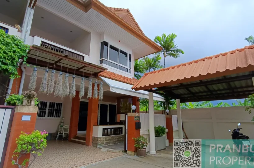 Hua-Hin-Immaculate-townhouse-in-soi-94-PRIME-Location_008-818x540 Home