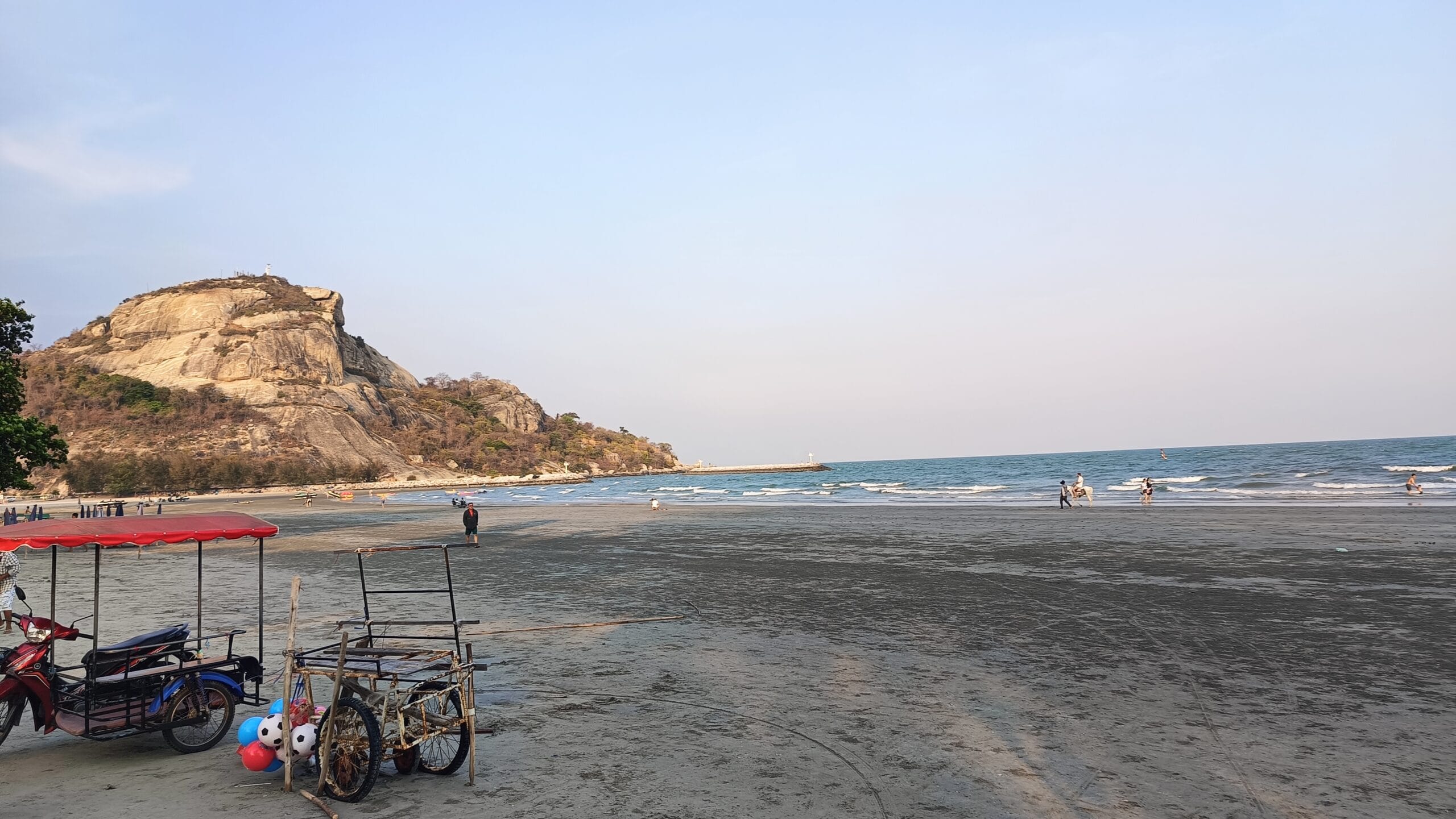 IMG20260224173216-scaled 2-Bedroom Pool Access Condo in Khao Takiab – Foreign Freehold – 5.9M Baht