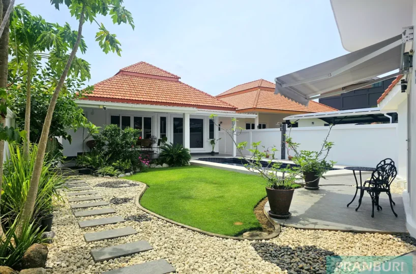 Baan-Yu-Yen-Pranburi-Pool-Villa-2026_004-818x540 Property for Sale in Pranburi & Hua Hin | Villas & Land Thailand