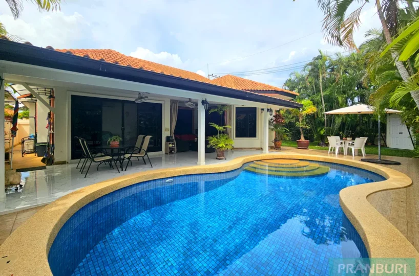 Central-Hua-Hin-Pool-Villa_008-818x540 Property for Sale in Pranburi & Hua Hin | Villas & Land Thailand