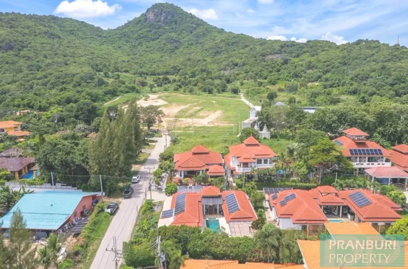 Best-Pool-Villa-Deal-in-Hua-Hin-2026_016-818x540 Property for Sale in Pranburi & Hua Hin | Villas & Land Thailand