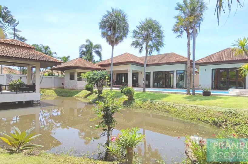 Luxury-Pool-Villa-Pranburi-Hana-Village_003-818x540 Property for Sale in Pranburi & Hua Hin | Villas & Land Thailand